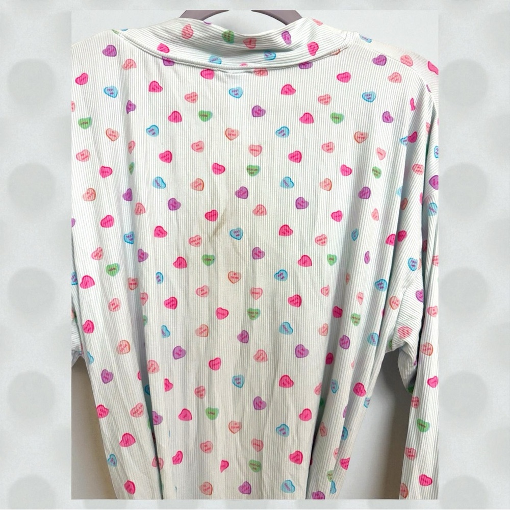 SKIMS Soft Lounge Short Robe | Cloud Candy Heart Print 💕 - Picture 7 of 8